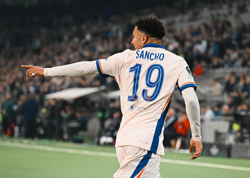 chelsea europa sancho.jpg
