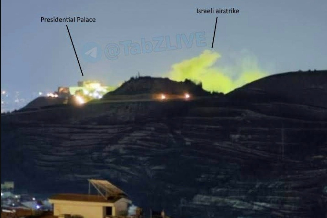 Israel ném bom các mục tiêu gần dinh Tổng thống Syria