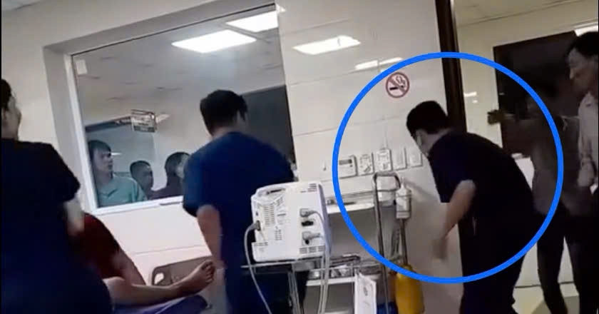 Khen thưởng y bác sĩ cứu sống bé trai dù người nhà bệnh nhân chửi bới, hành hung