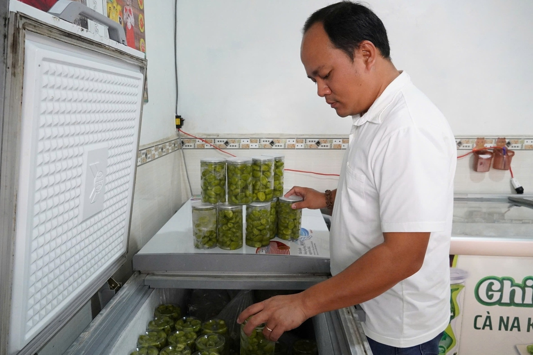Làm ra món 'mới lạ' từ loại quả quen thuộc, chàng trai miền Tây thu tiền tỷ