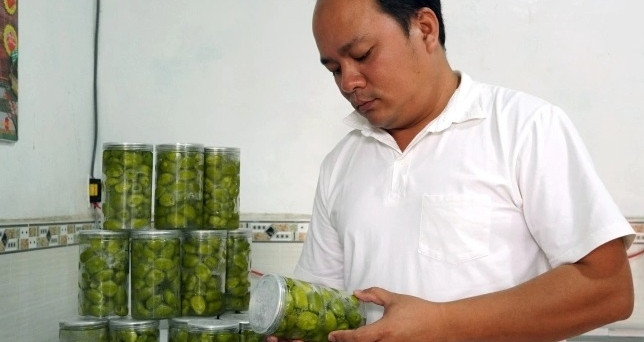 Làm ra món mới lạ từ loại quả quen thuộc, chàng trai miền Tây thu tiền tỷ