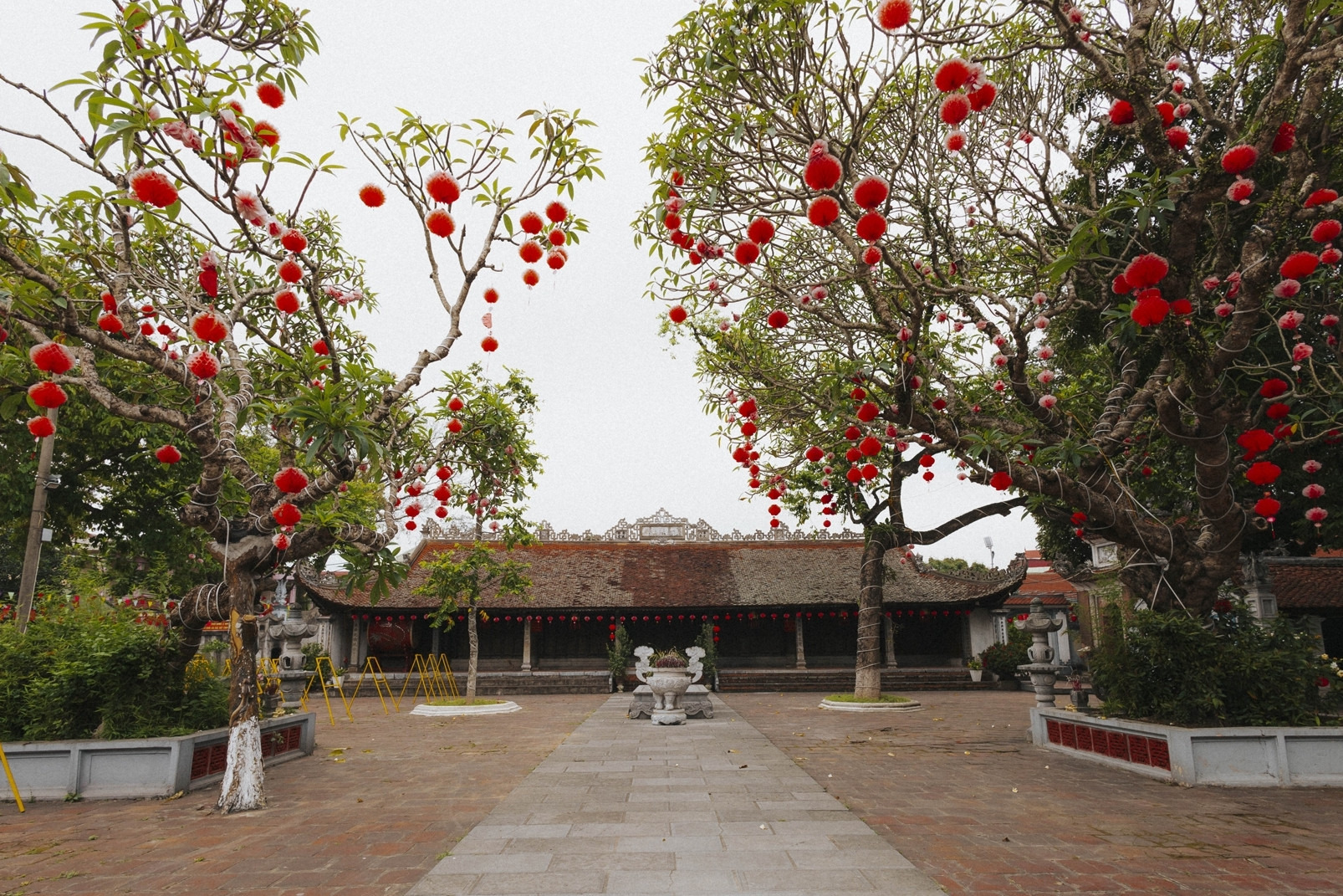 Ngôi chùa cổ ở ngoại ô Hà Nội sở hữu nhiều 'báu vật', có cả địa đạo chắc chắn