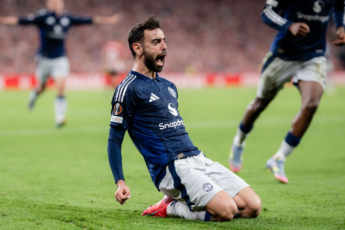 Vùi dập Bilbao, MU đặt một chân vào chung kết Europa League