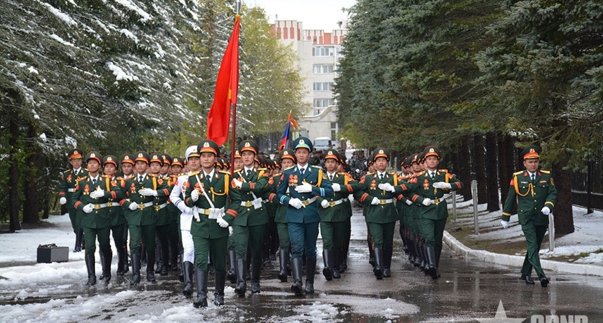 Tuyết rơi dày ở Moscow, đoàn Quân đội nhân dân Việt Nam tiếp tục luyện tập