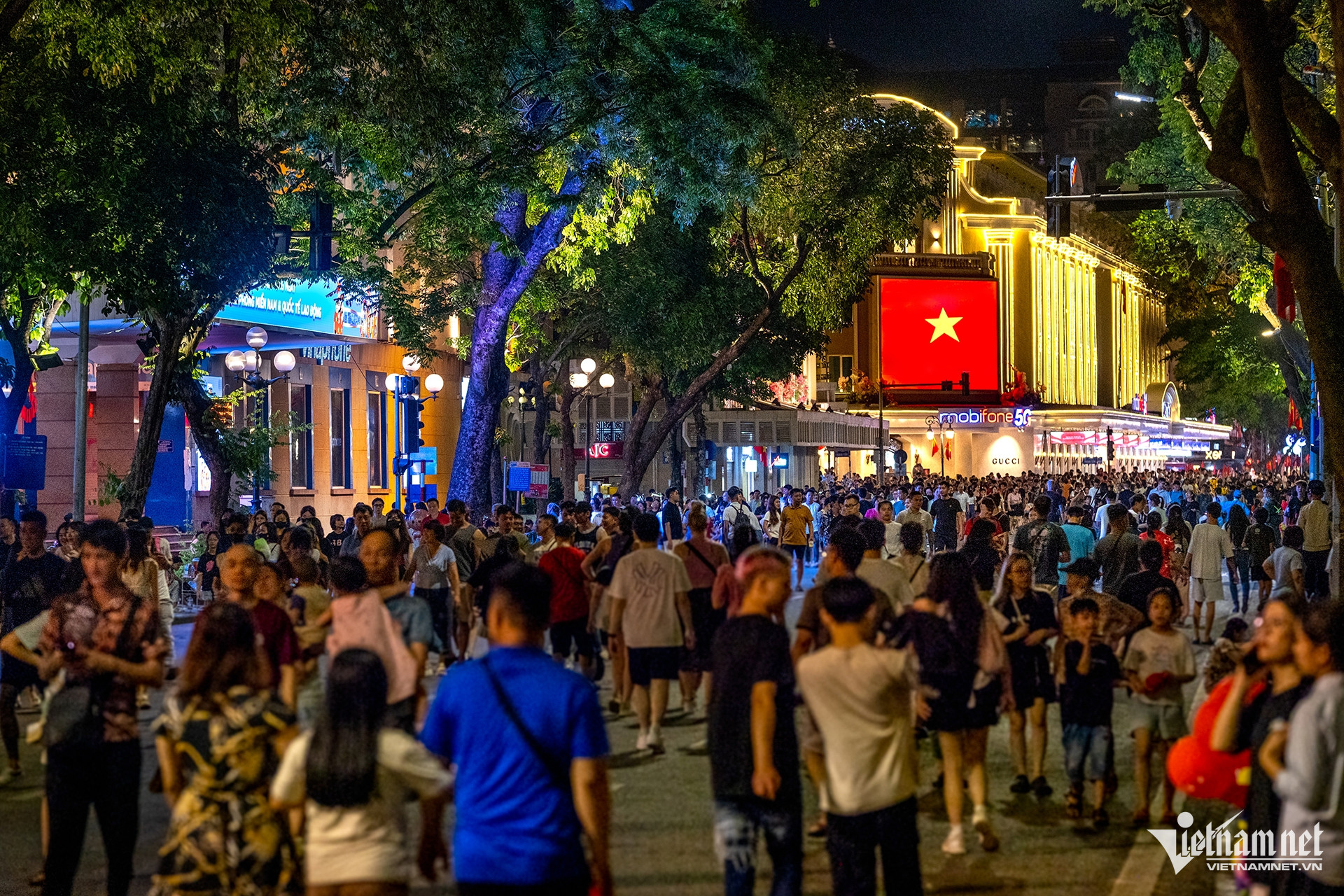 W-pdb ho guom 1 5 28.jpg