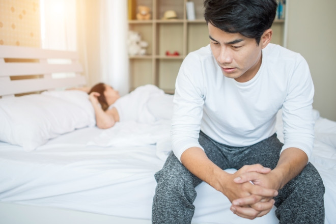 Gặp bạn cũ trong buổi họp lớp, người đàn ông vội về xét nghiệm ADN con 8 tuổi