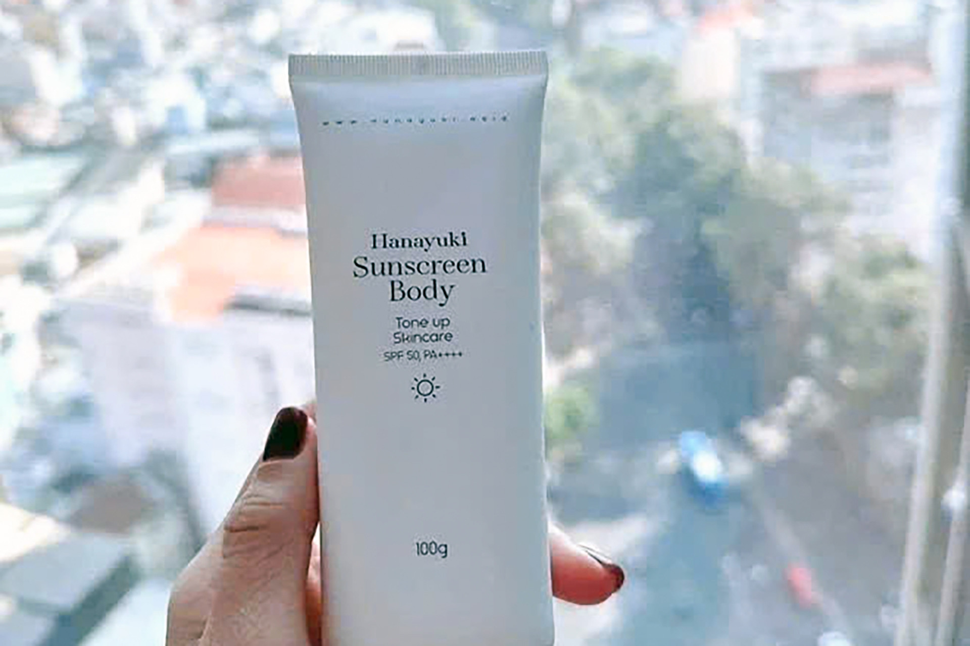 Đồng Nai tiêu hủy lô kem chống nắng có chỉ số SPF 2,4 nhưng ghi nhãn 50