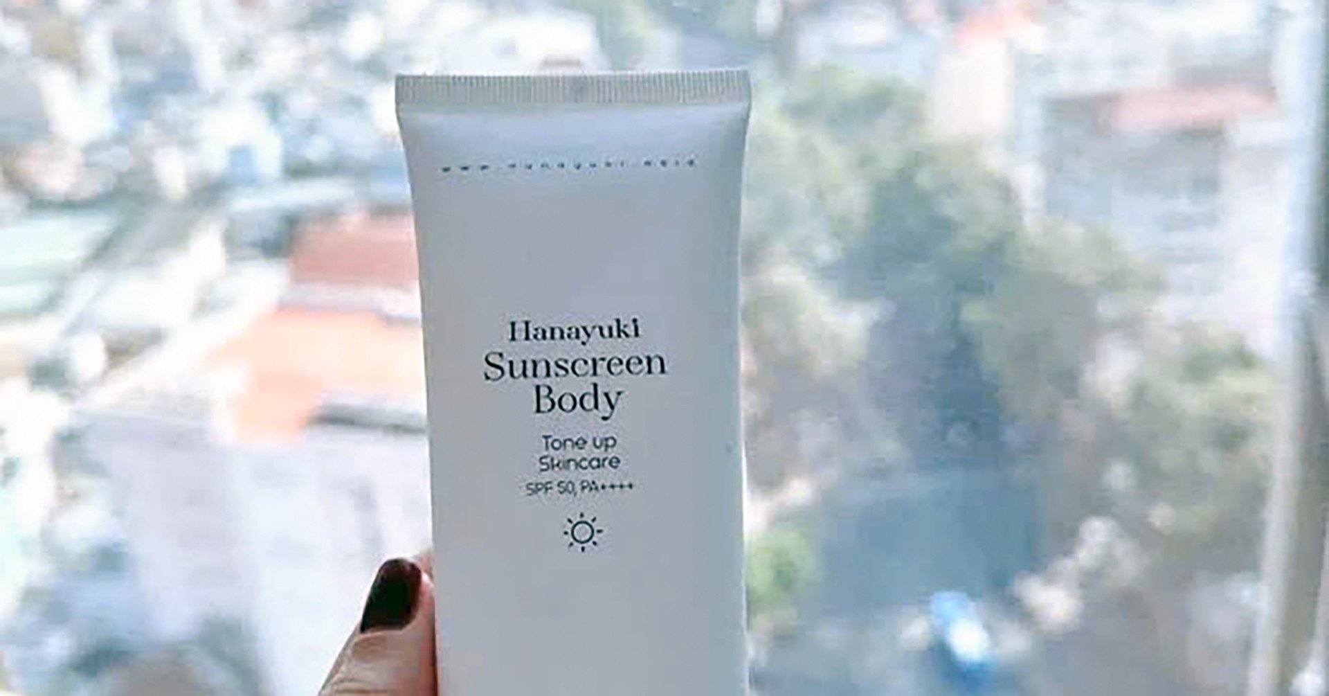 Đồng Nai tiêu hủy lô kem chống nắng có chỉ số SPF 2,4 nhưng ghi nhãn 50