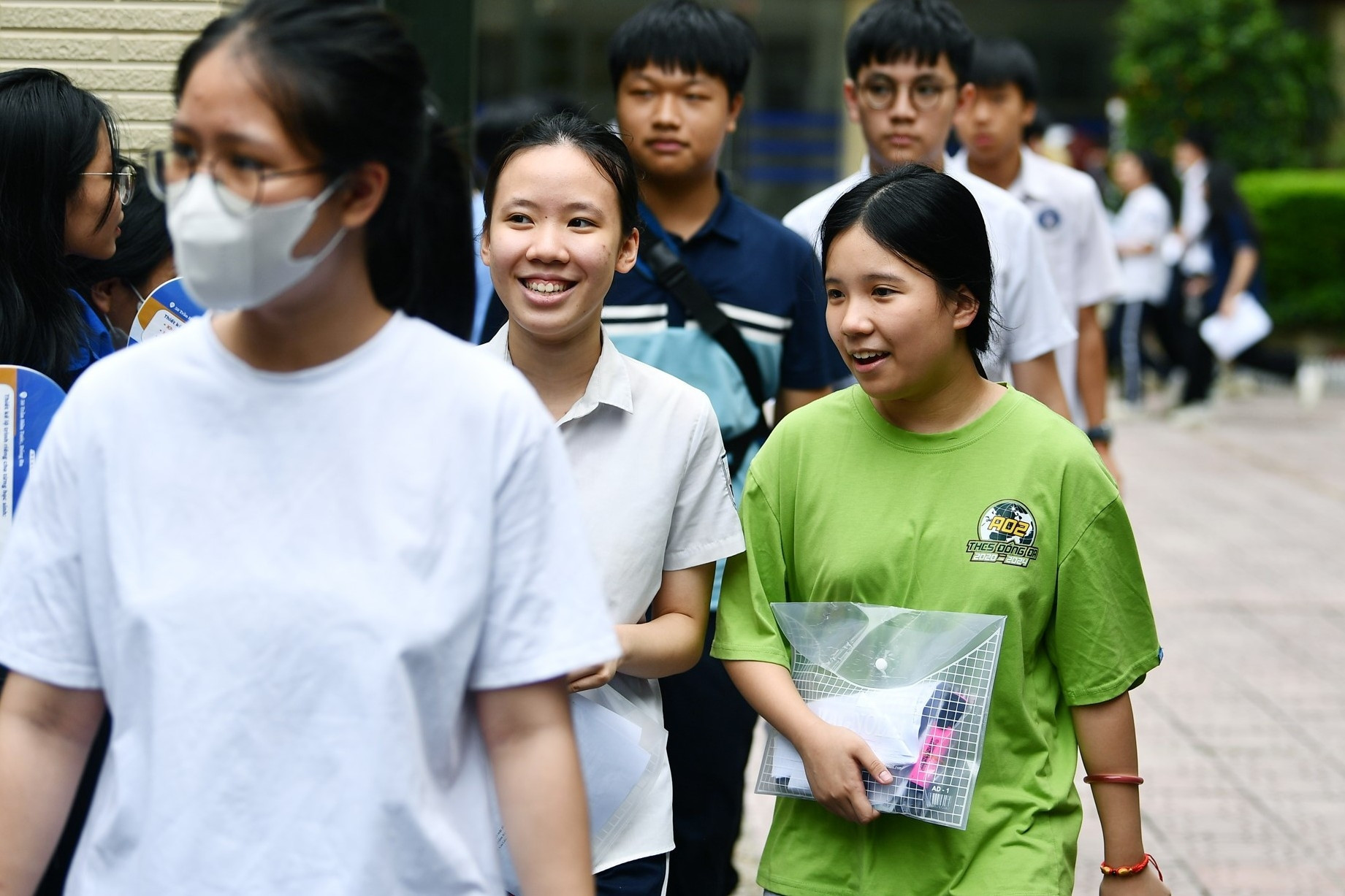 Gần 3.400 thí sinh cạnh tranh suất vào lớp 10 Trường Chuyên Ngoại ngữ năm 2025