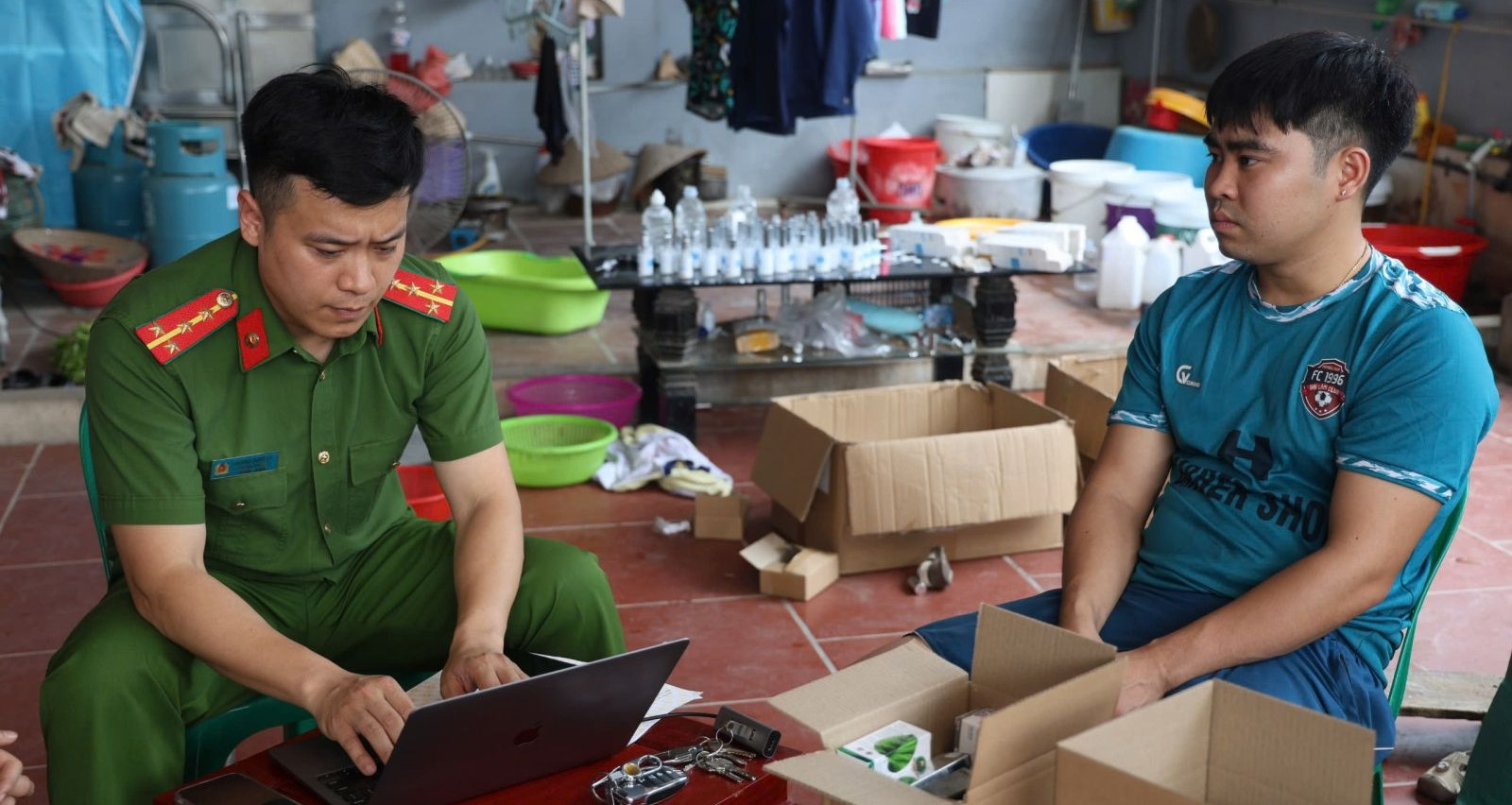 Khởi tố chủ cơ sở sản xuất mỹ phẩm giả, doanh thu 6 tỷ đồng ở Bắc Giang