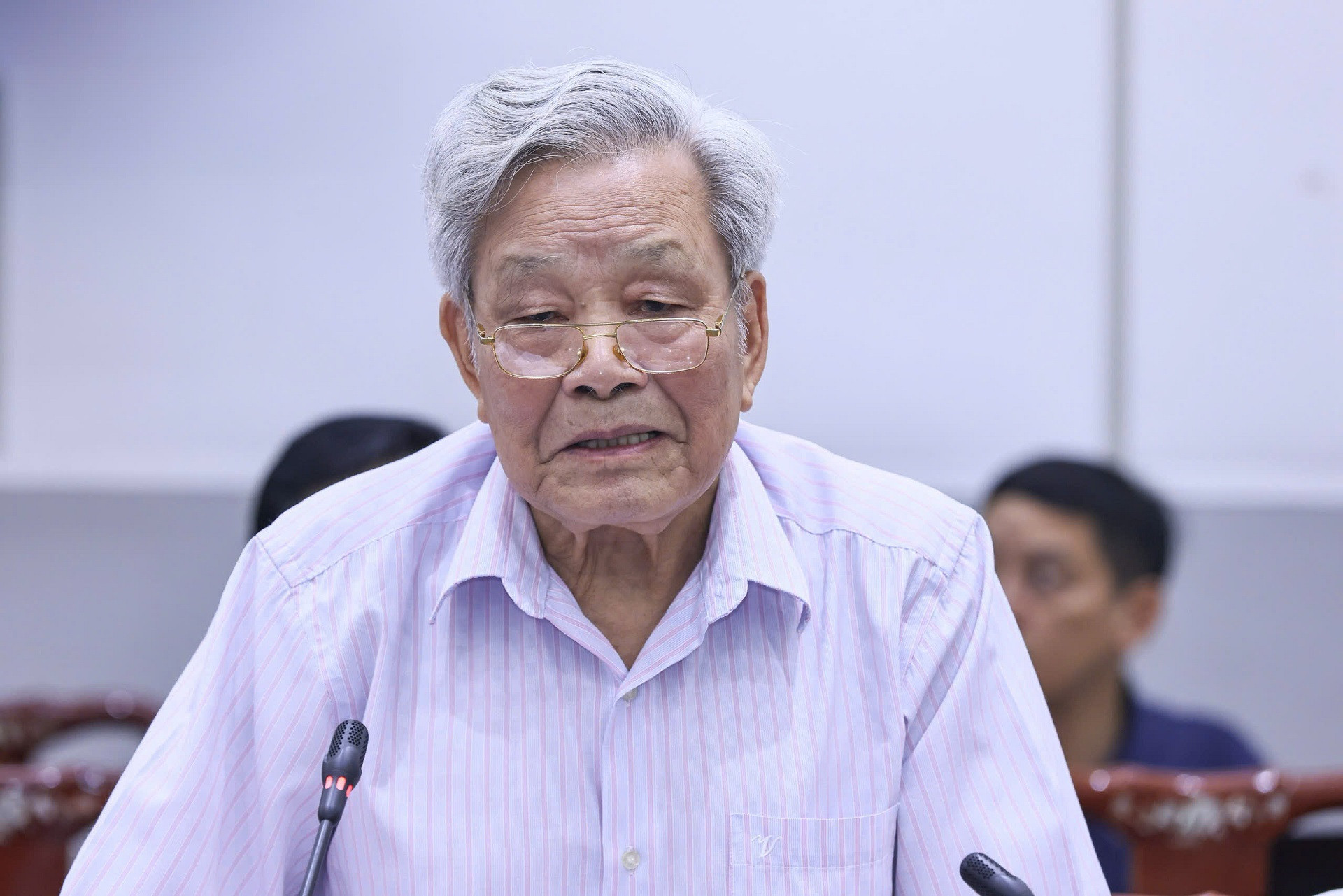Ong Nguyen Tuc.jpg