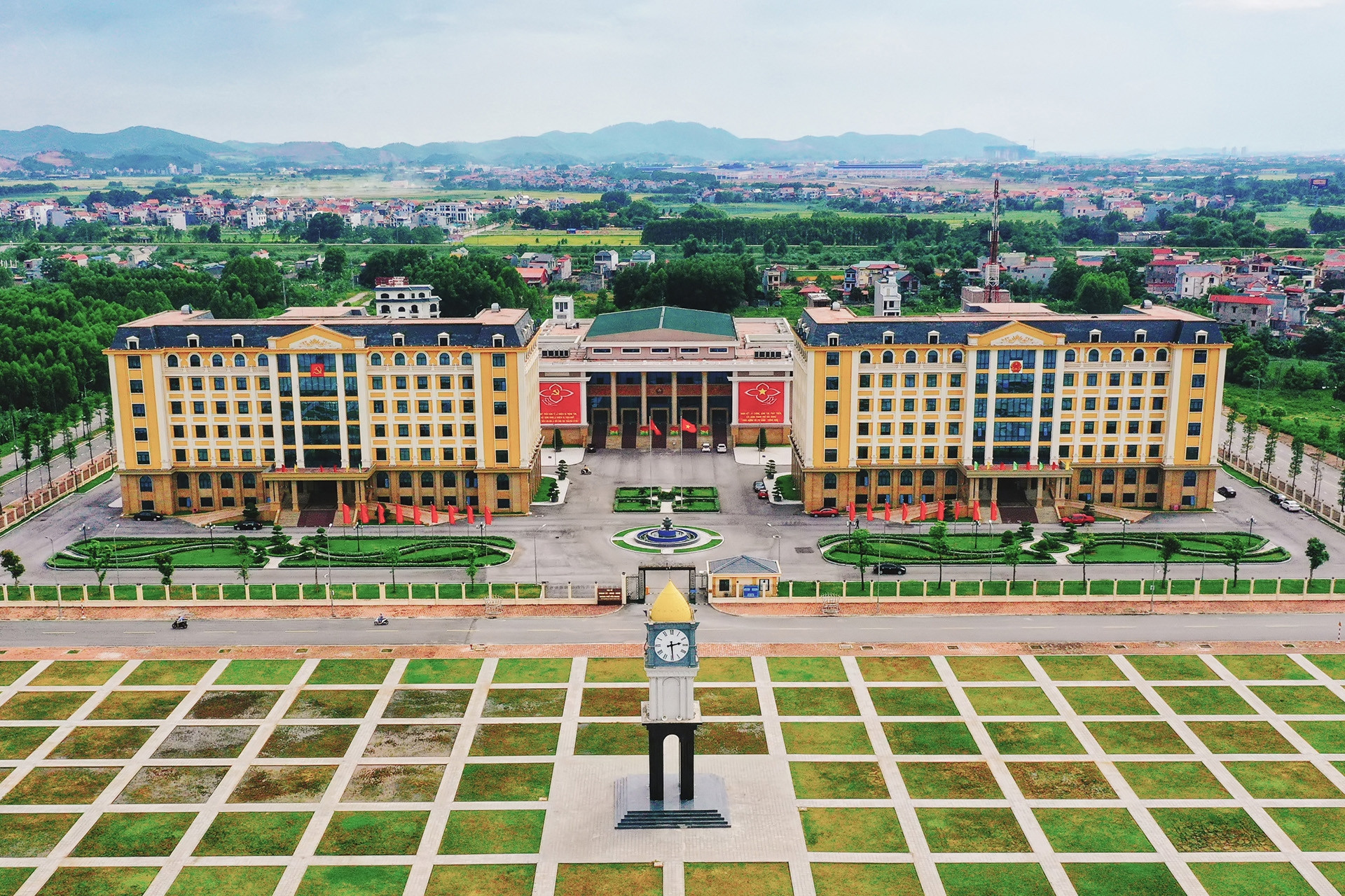 Thủ tướng yêu cầu kiểm kê đầy đủ ô tô, tài sản của đơn vị thuộc diện sáp nhập