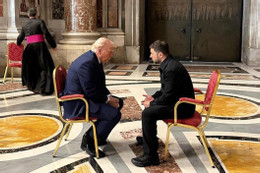 Tổng thống Ukraine khẳng định 'lằn ranh đỏ' sau điện đàm với ông Trump