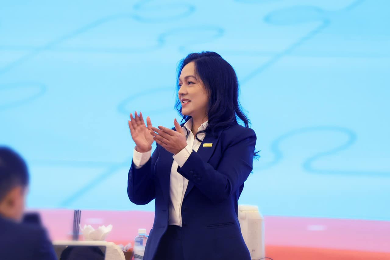 Chị Diễm.jpg