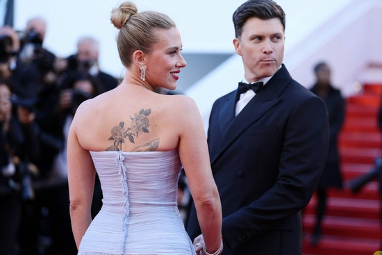 Diễn viên gợi tình nhất thế giới khoe hình xăm và thân hình sexy tuổi 41