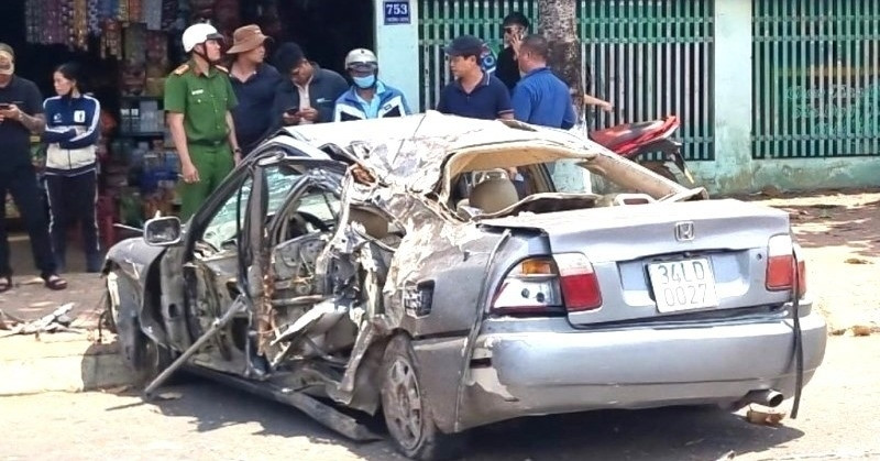 Khởi tố tài xế say xỉn lái xe lao lên vỉa hè làm 3 người thương vong