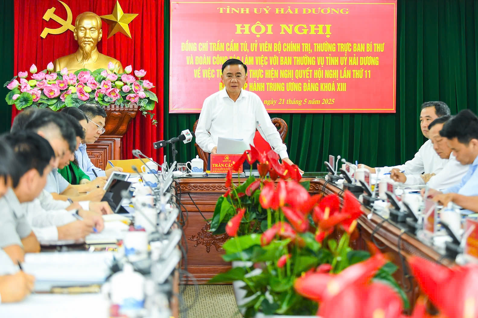 Không được cục bộ, lợi ích nhóm khi sắp xếp nhân sự giữa Hải Dương và Hải Phòng