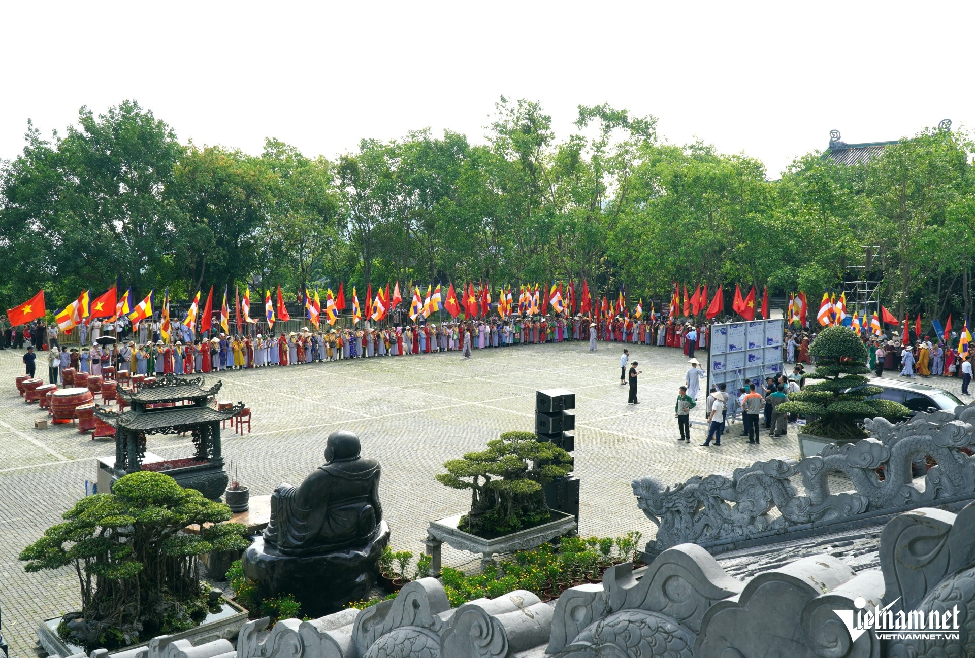 W-a2Gấp rút chuẩn bị đón xá lợi Đức Phật ở chùa Bái Đính.JPG.jpg