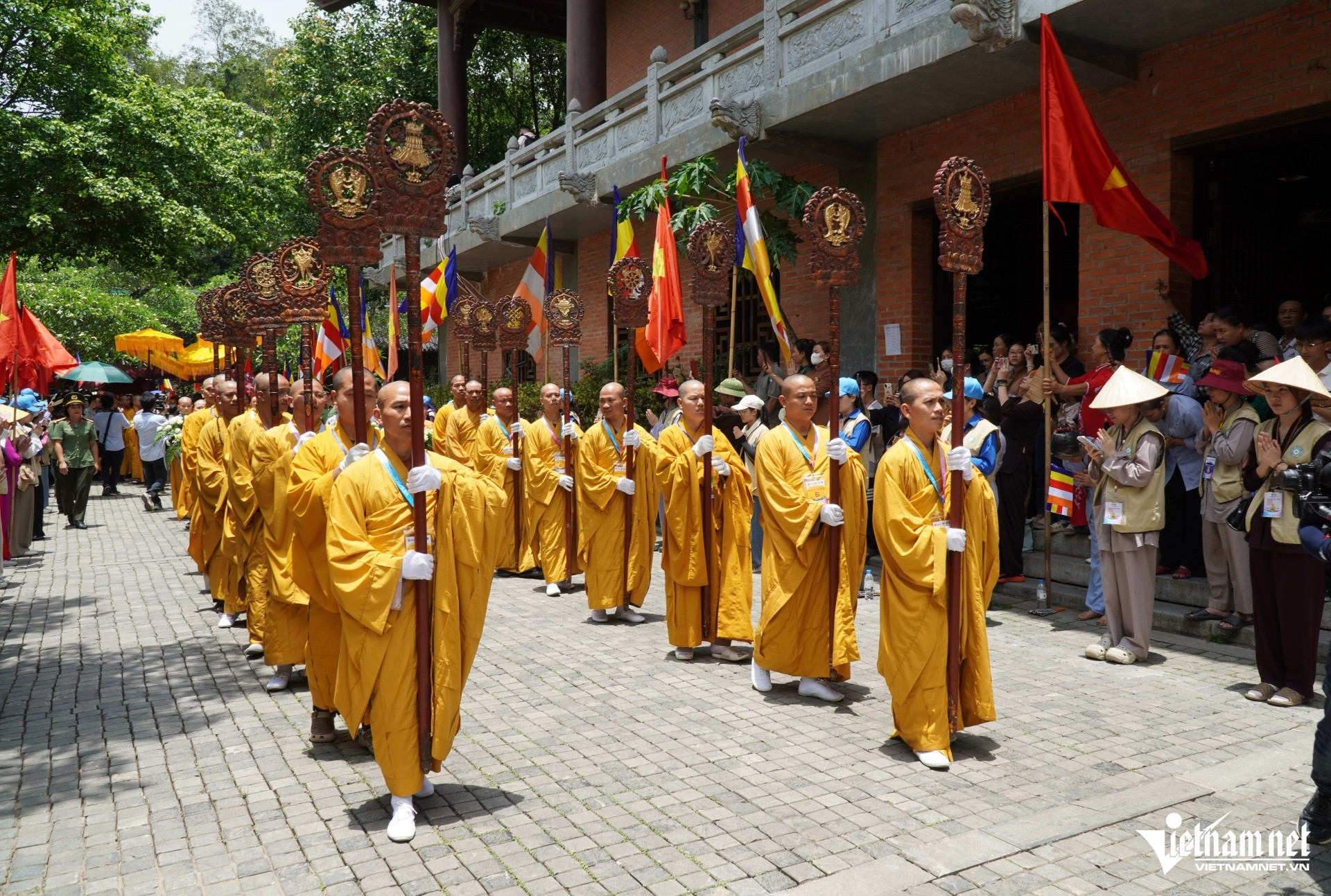 W-a3xá lợi Đức Phật ở chùa Bái Đính.JPG.jpg