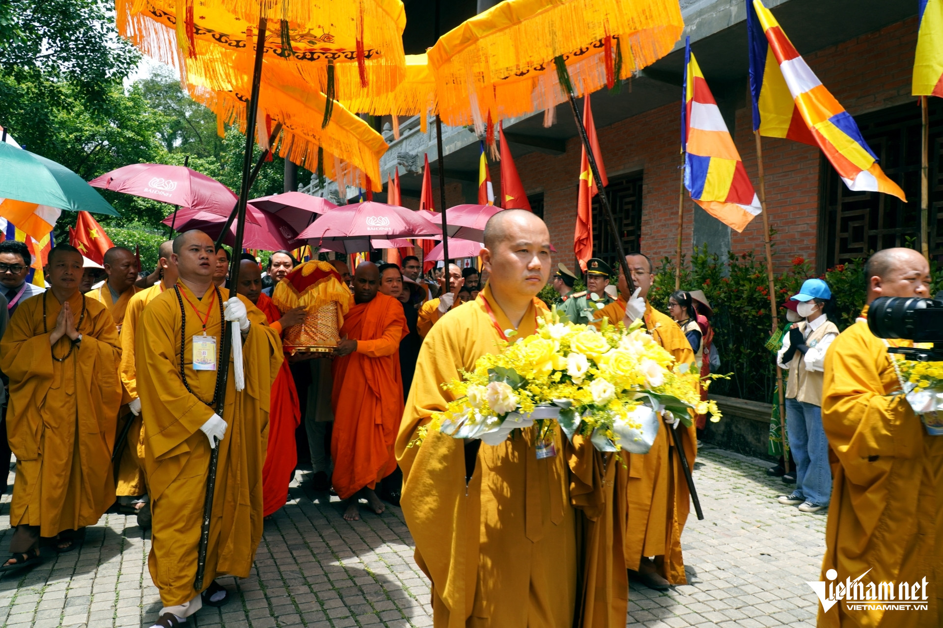 W-a5xá lợi Đức Phật ở chùa Bái Đính.JPG.jpg