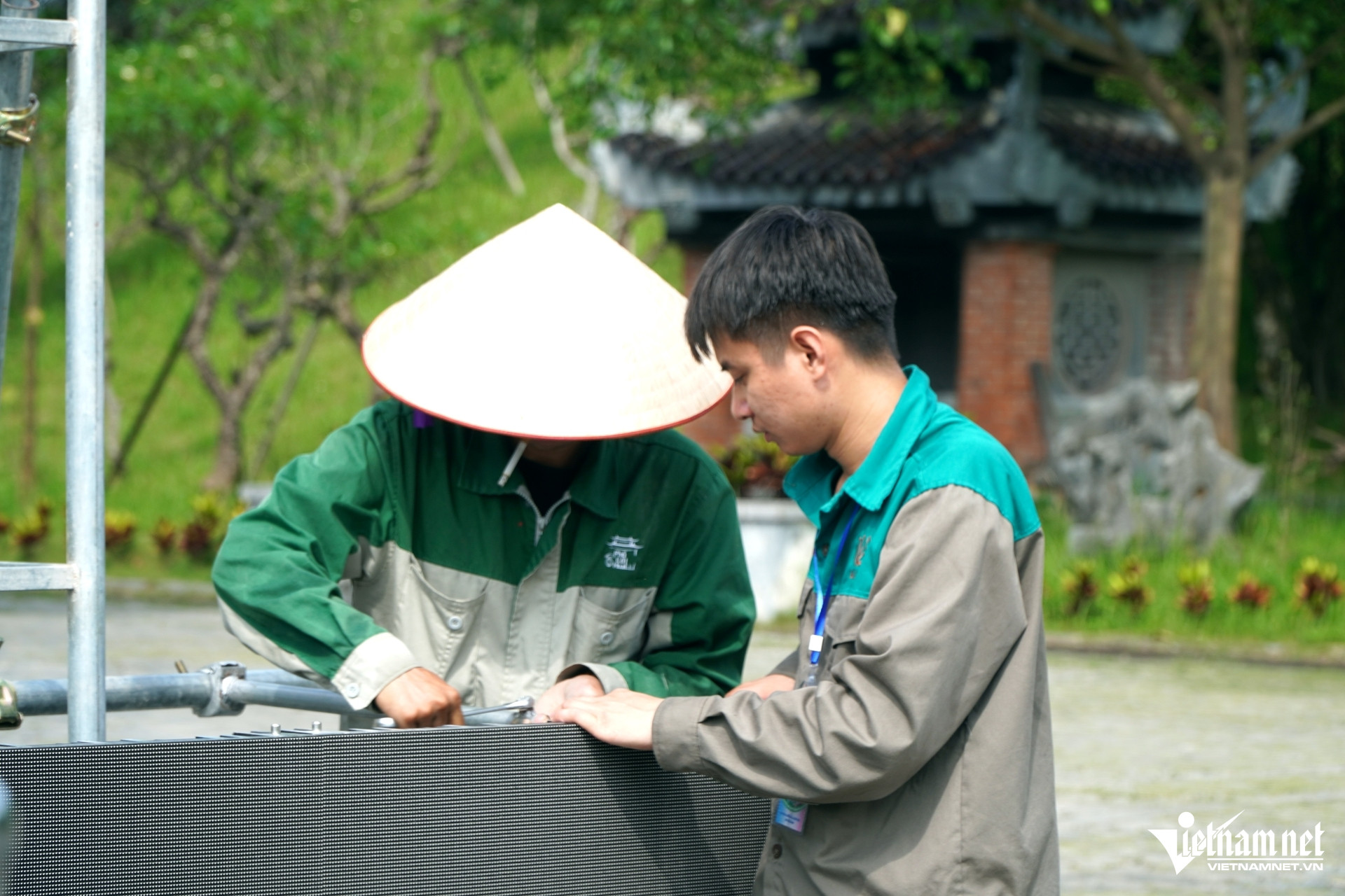 W-a7Gấp rút chuẩn bị đón xá lợi Đức Phật ở chùa Bái Đính.JPG.jpg