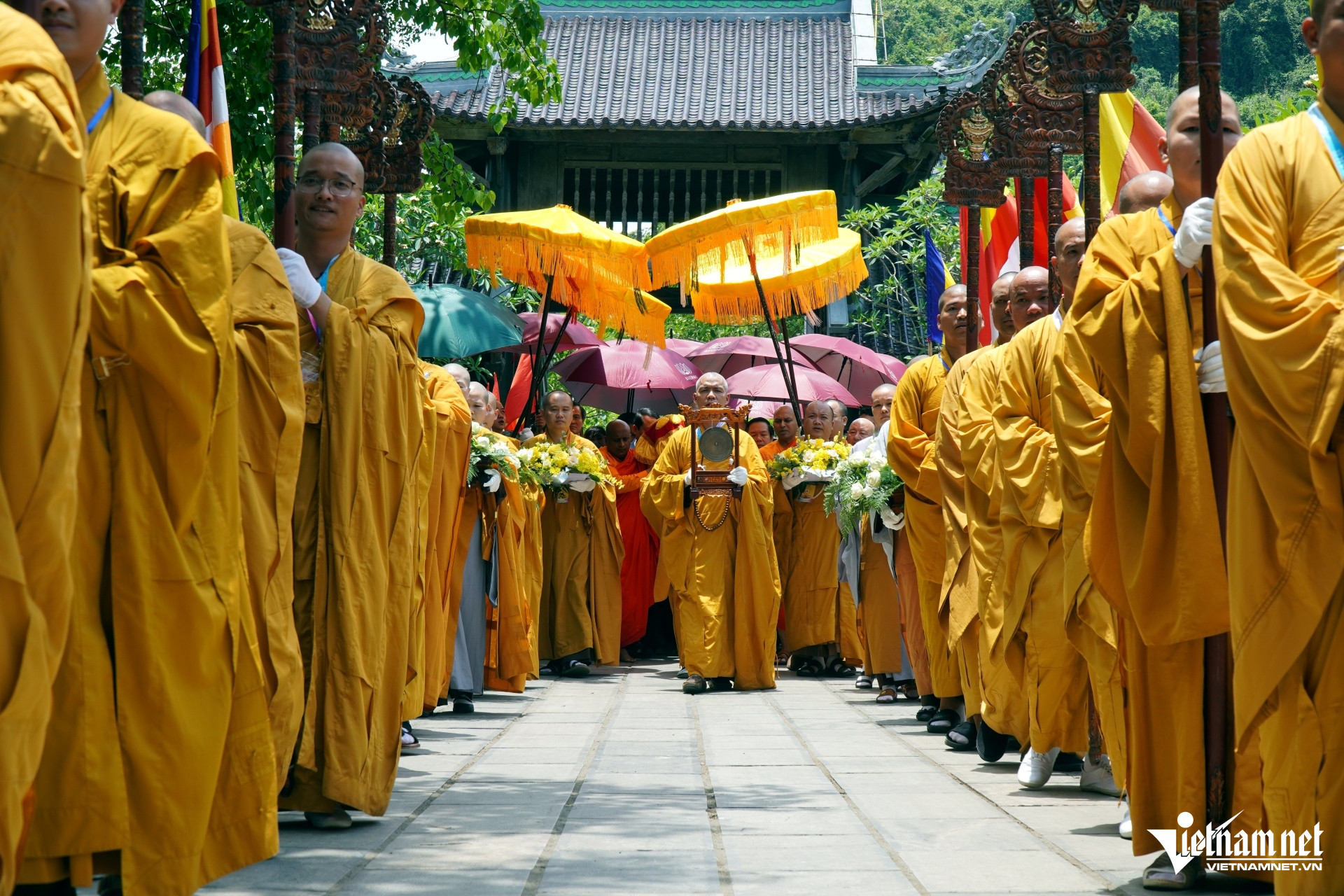 W-a7xá lợi Đức Phật ở chùa Bái Đính.JPG.jpg