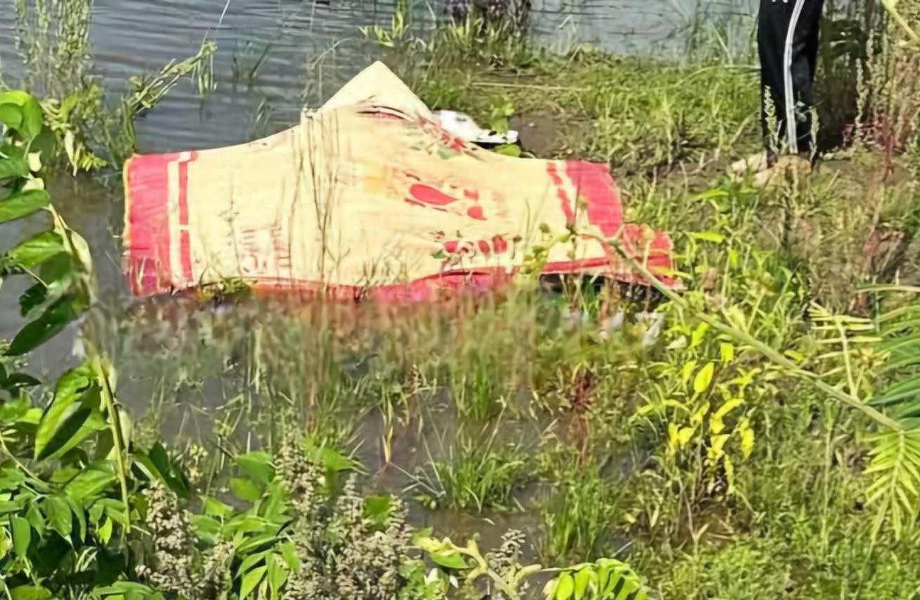 Bản tin sáng 22/5: Vụ thanh niên nhảy sông: 'Con tôi khóc bên thi thể anh Doanh'