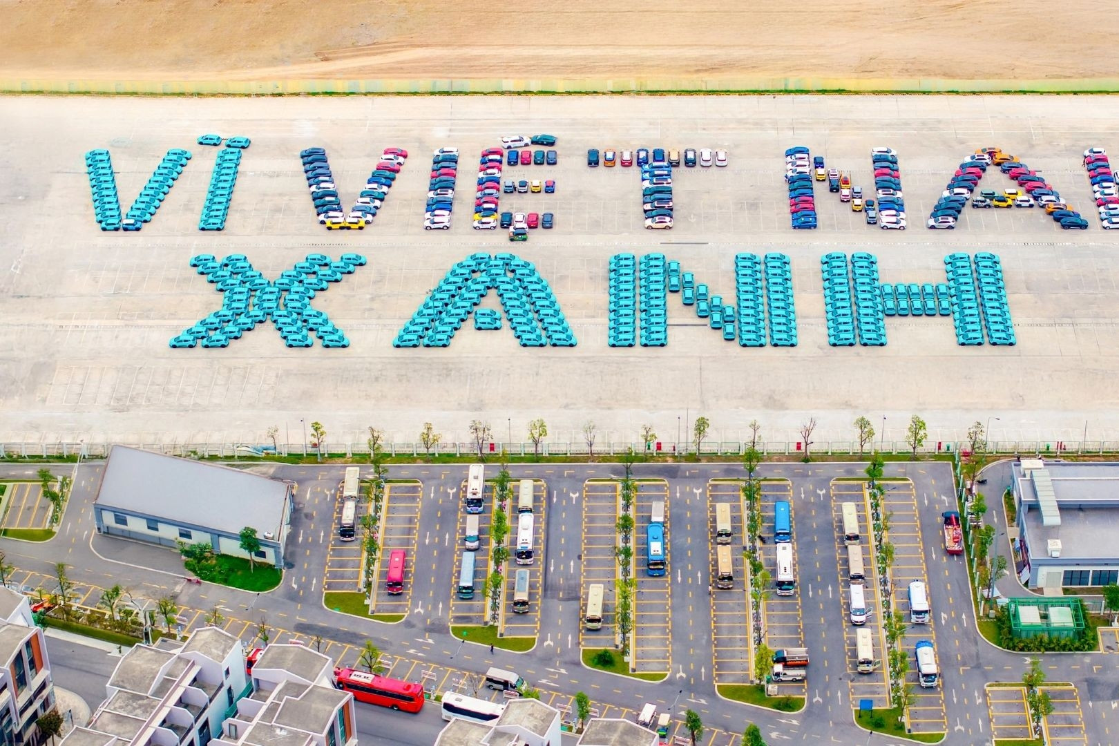 Chiến dịch ‘Mãnh liệt Tinh thần Việt Nam’ lần 3: Xe điện VinFast ưu đãi giá 4%