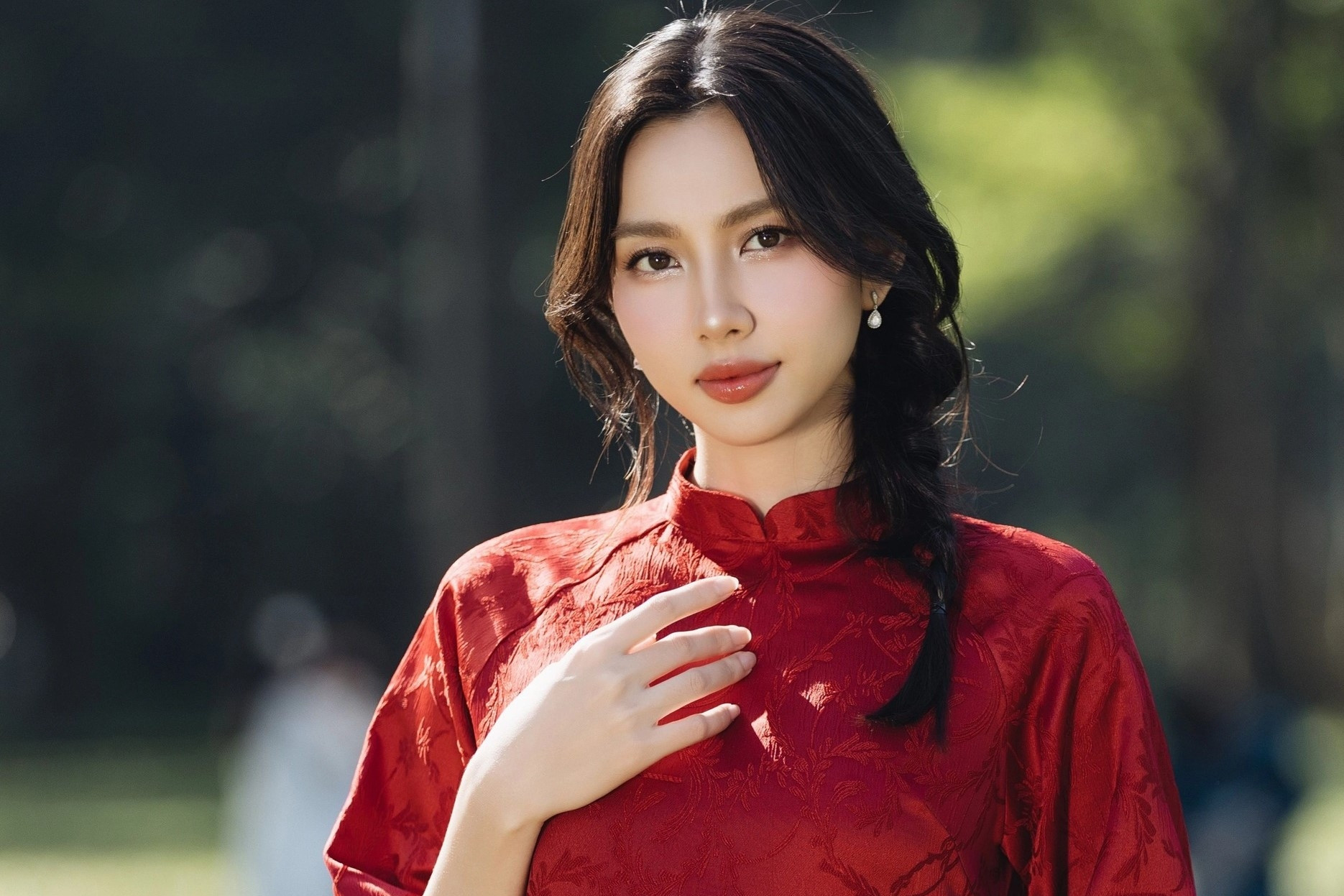 Công ty quản lý chấm dứt hợp đồng với Thùy Tiên, tạm thời chưa tước vương miện