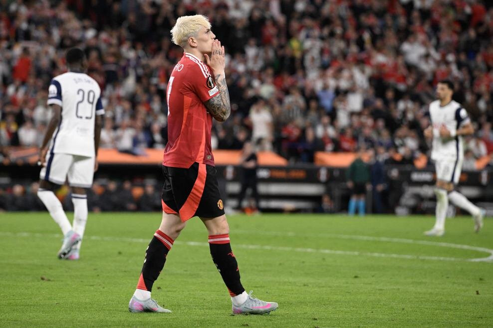 editorial_uefa_com fbl eur c3 tottenham man_utd (3).jpg