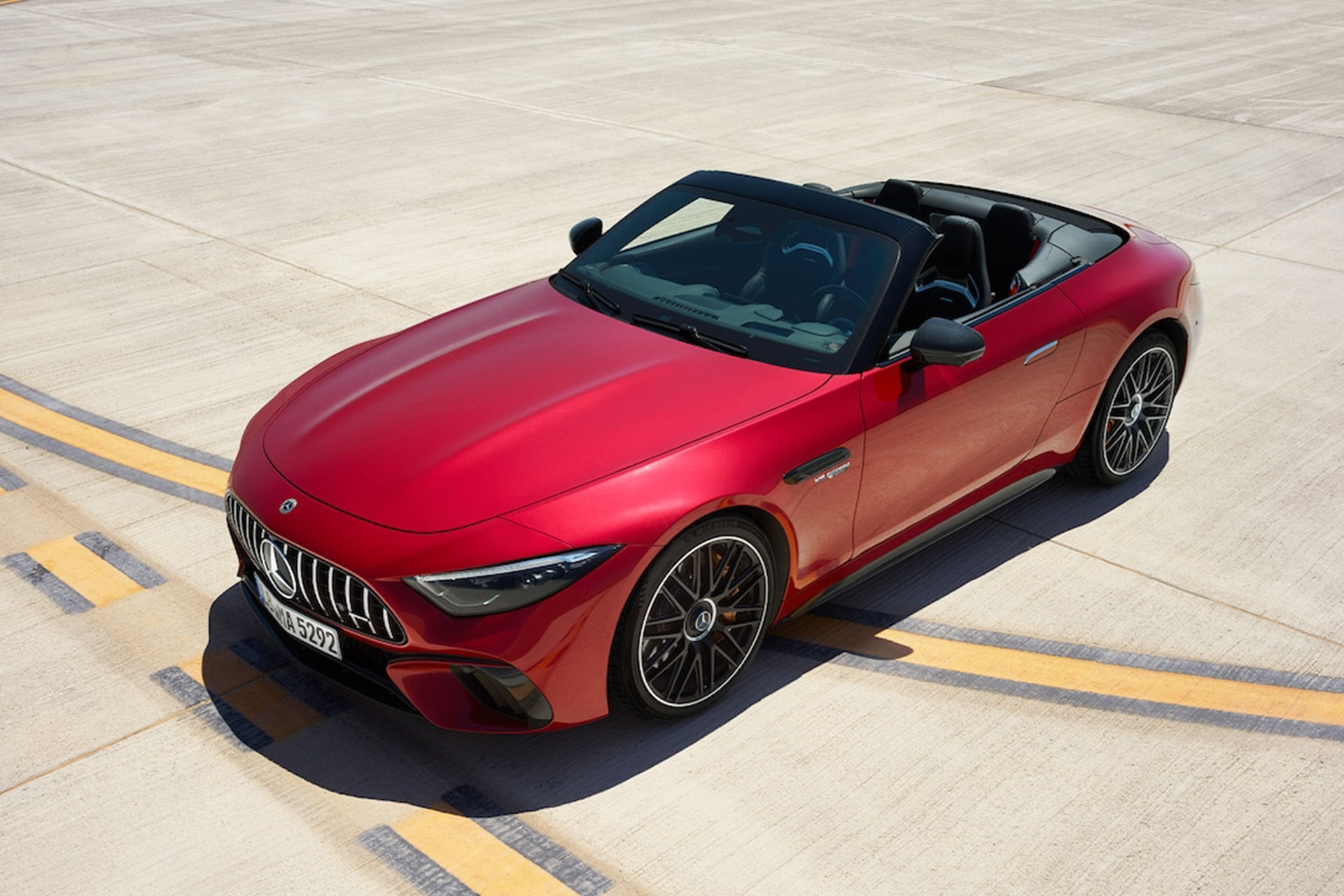 'Hàng độc' Mercedes-AMG SL 63 S E Performance mở bán, giá không dành cho số đông
