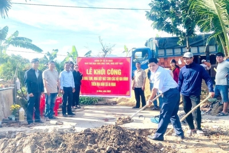 Huyện nghèo xóa 355 nhà tạm trong 70 ngày, vượt tiến độ 2 tháng
