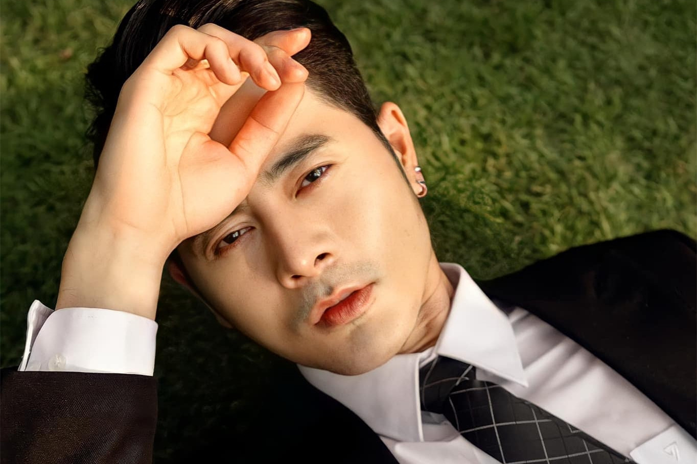 Tìm về tu tập sau khi bị hãng bay sa thải và nợ nần, nam người mẫu Việt là ai?