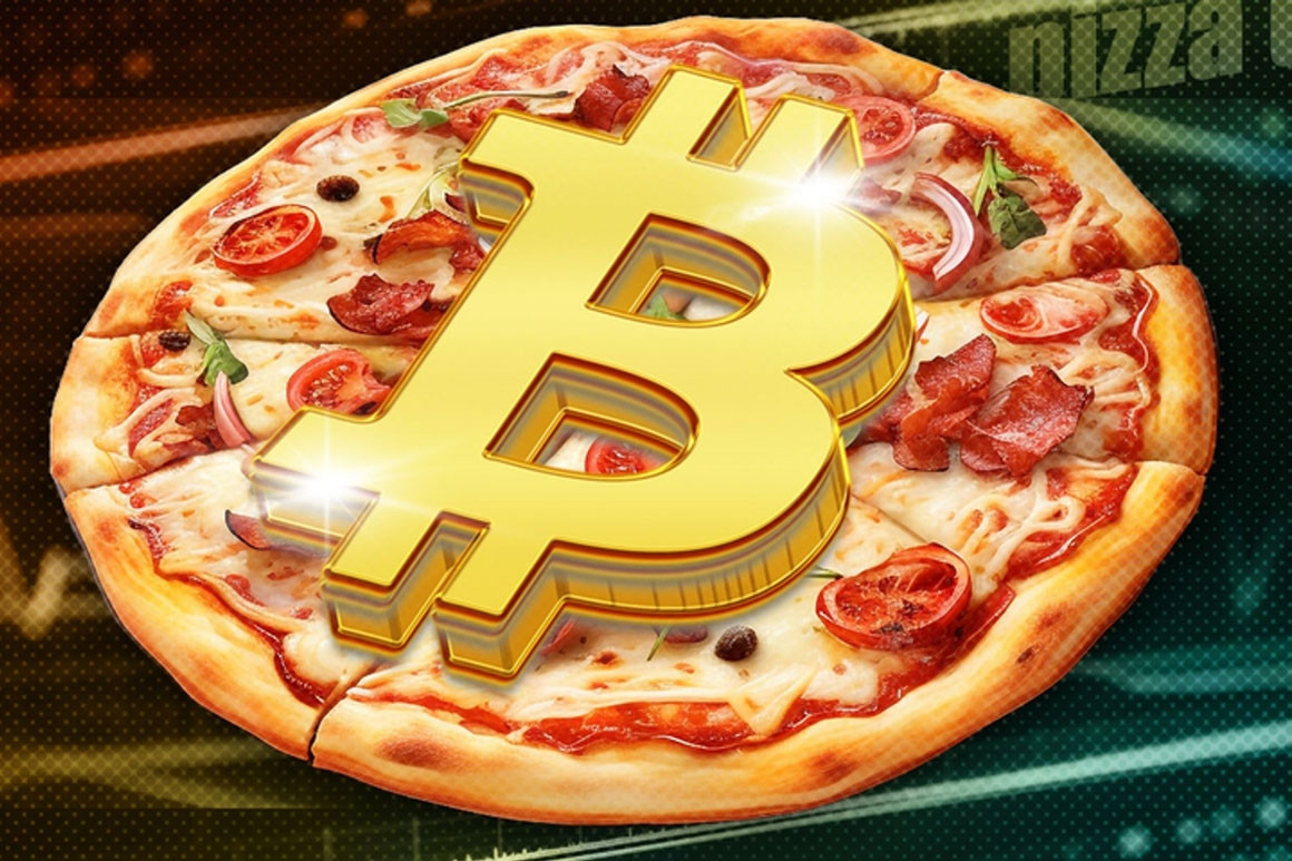 Ngày này 15 năm trước, chỉ từ giao dịch đặt mua 2 chiếc pizza, một người đàn ông đã làm nên lịch sử