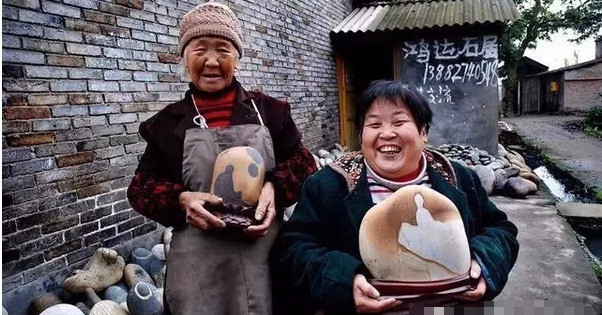Ngôi làng thu hơn 72 tỷ đồng mỗi năm nhờ bán thứ tìm thấy bên sông