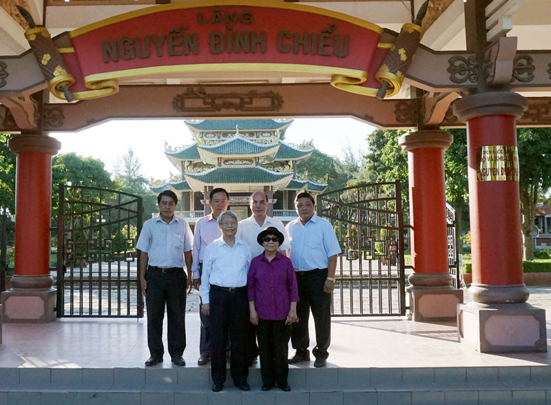 nguyen dinh chieu.jpg