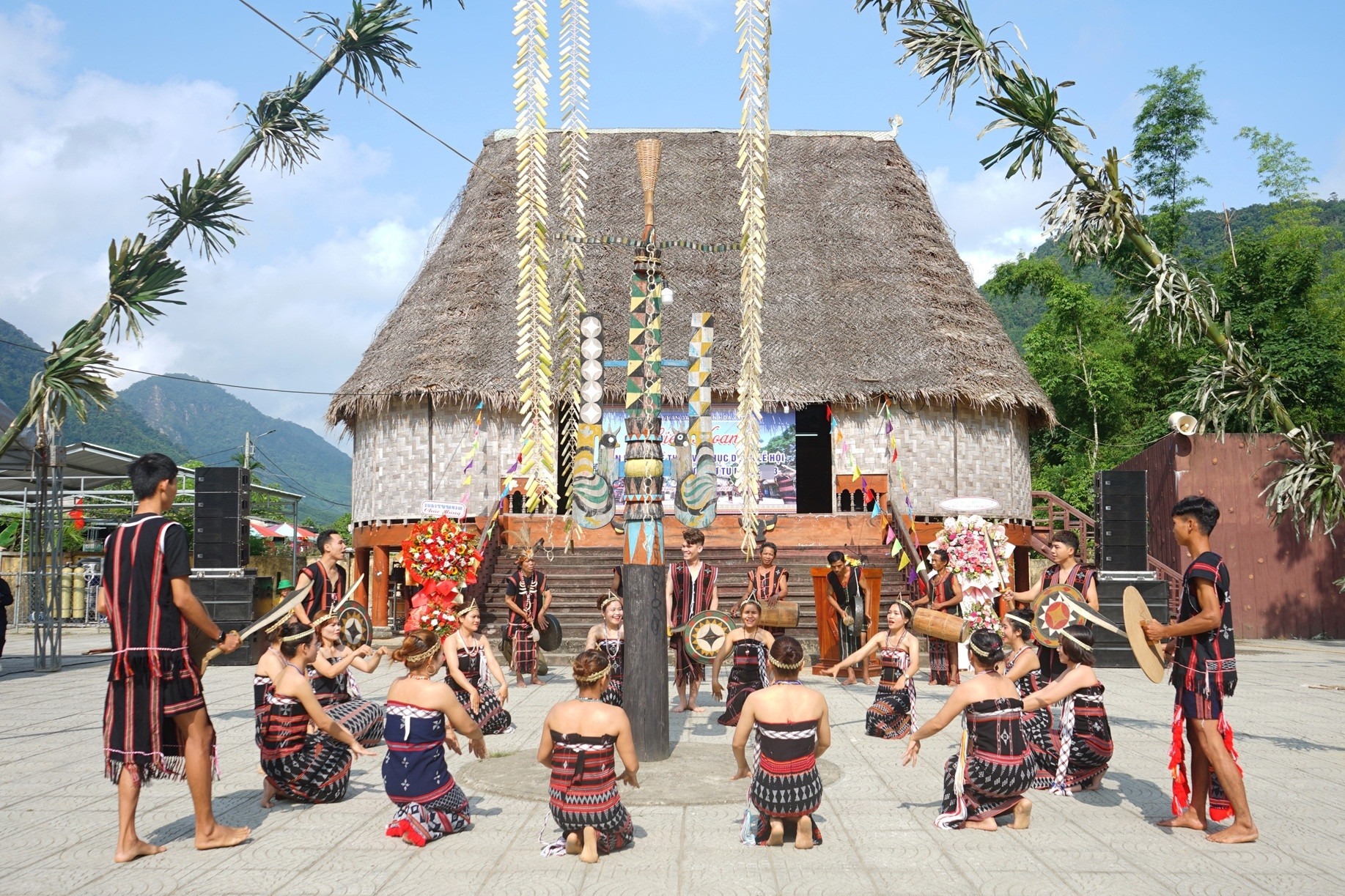 Nơi lưu giữ những 'báu vật', của cải chung của người Cơ Tu ở Đà Nẵng