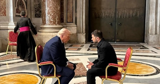 Ông Trump bác yêu cầu của Ukraine, Nga không mu...