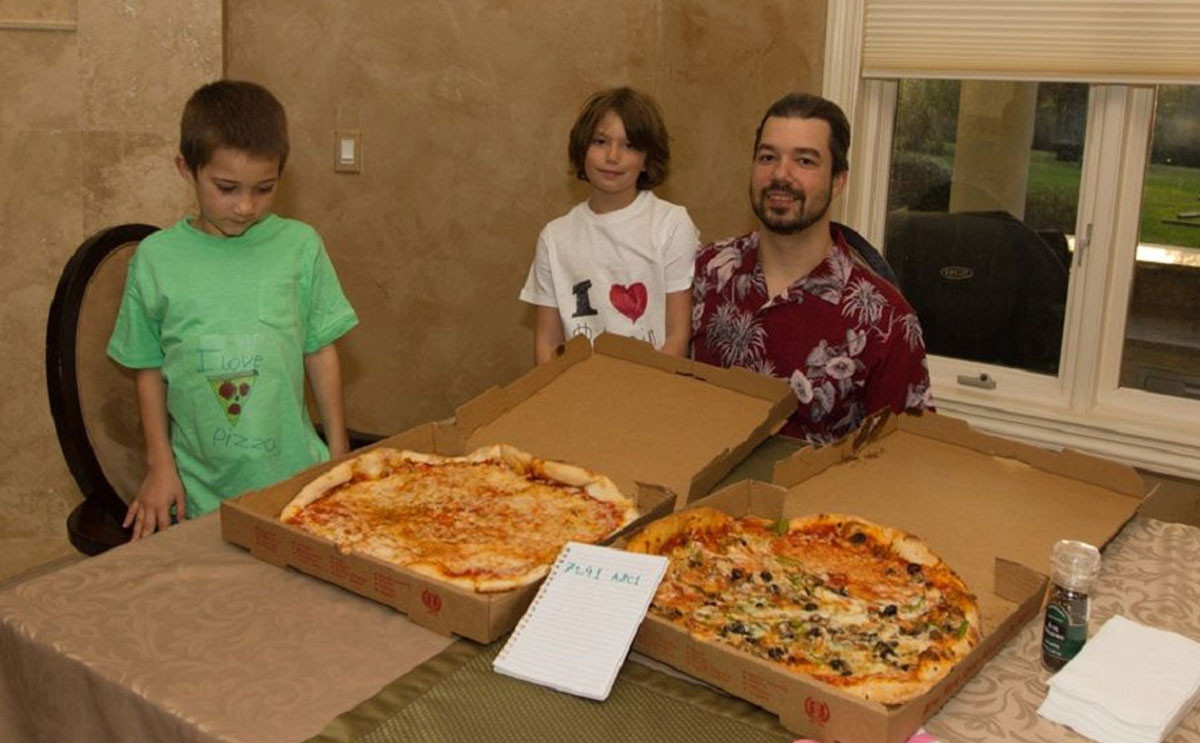 PizzaDay ラズロ・ハニェツ BTC.jpg