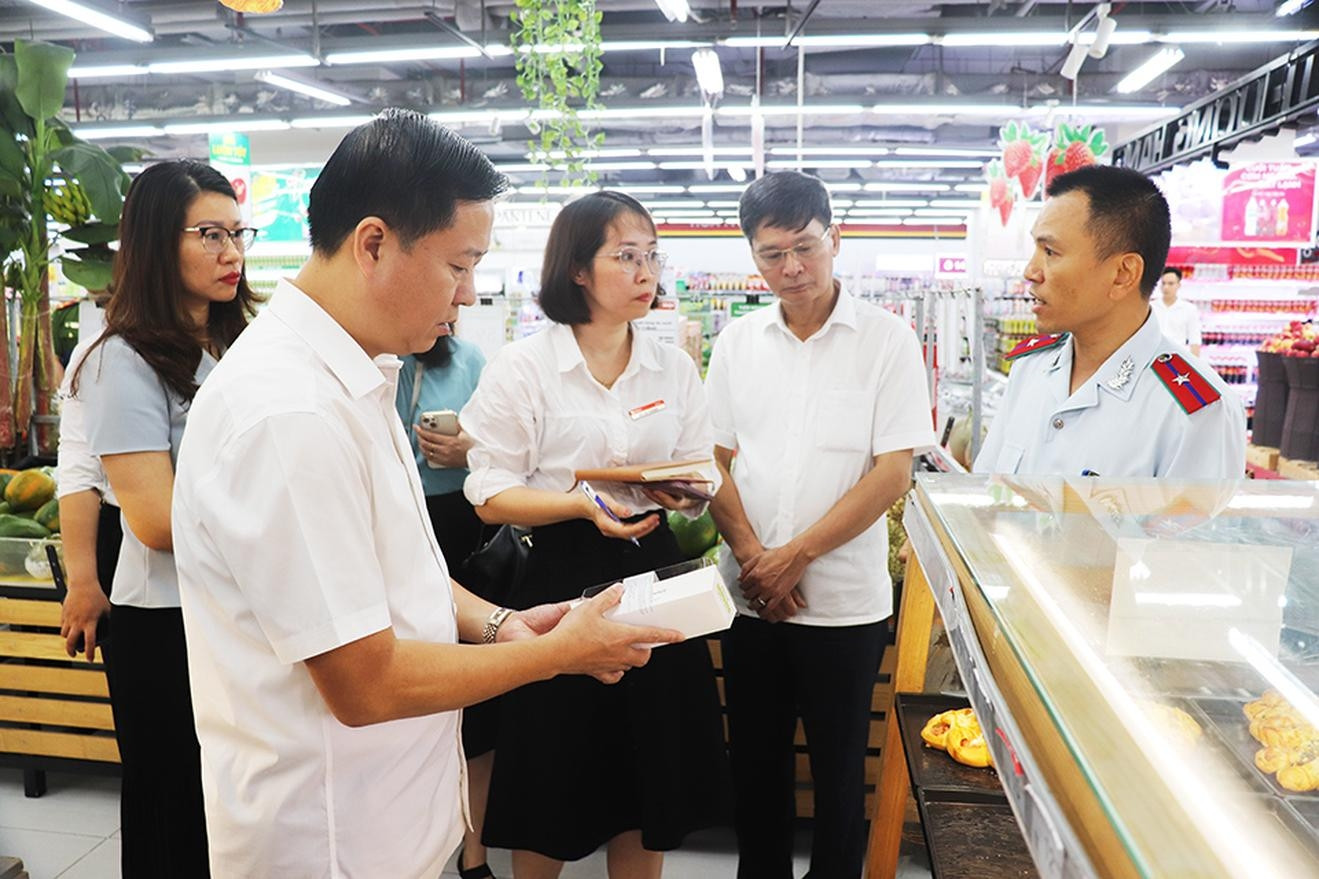 Sếp nhiều hơn - lính ít đi, thanh tra khó bắt quả tang sữa giả, hàng giả