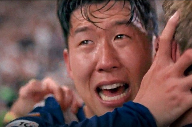 Son Heung Min bật khóc Tottenham thắng MU làm nên lịch sử