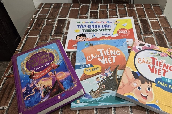 Tập huấn giảng dạy tiếng Việt cho giáo viên kiều bào ở Lào