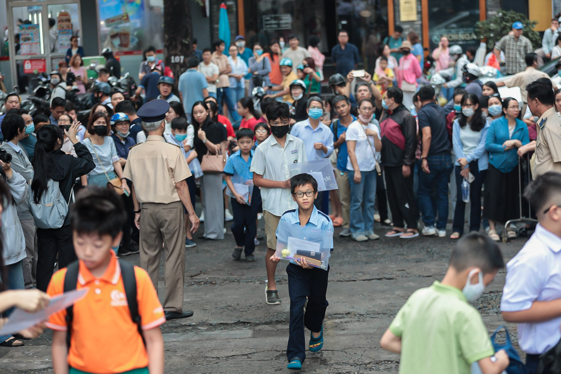 Thi vào lớp 6 ở TPHCM: Cuộc đua của học sinh xuất sắc, căng hơn cả thi lớp 10