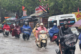 Thời tiết Hà Nội 3 ngày tới: Nắng mạnh 35 độ rồi chuyển mưa giông liên tiếp
