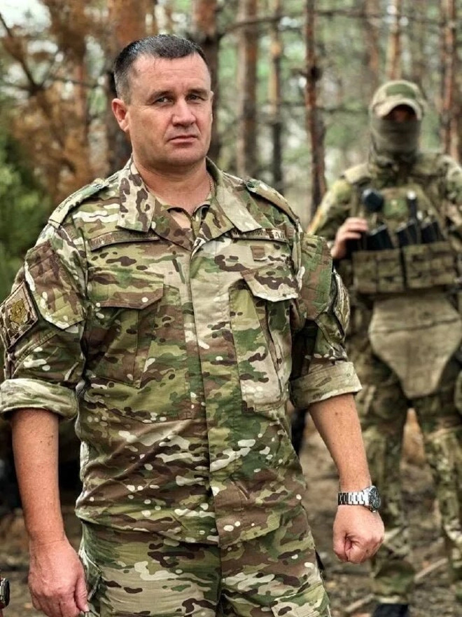 tu lenh luc quan nga 1.jpg