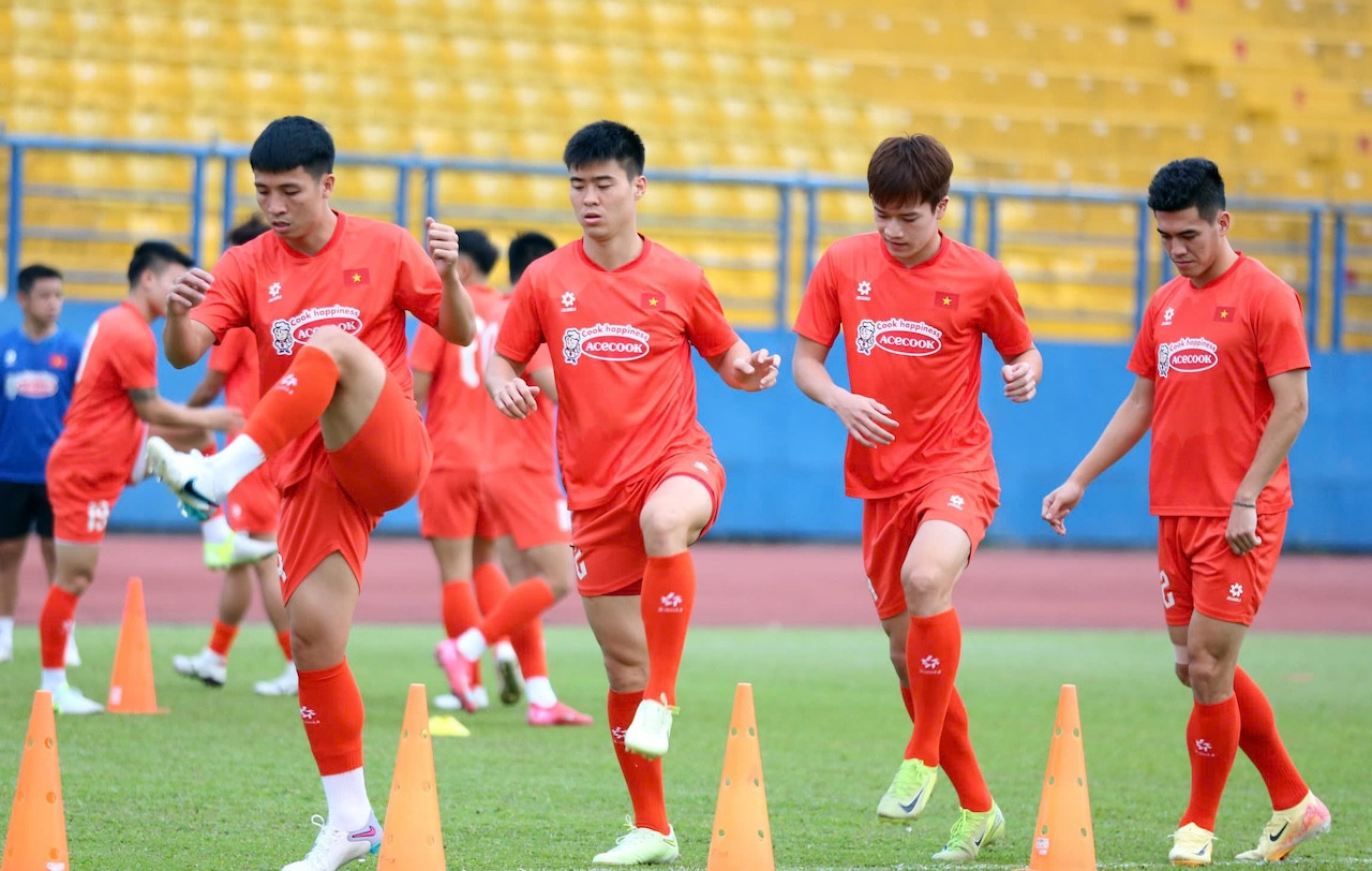 vn_22_3_1.jpg