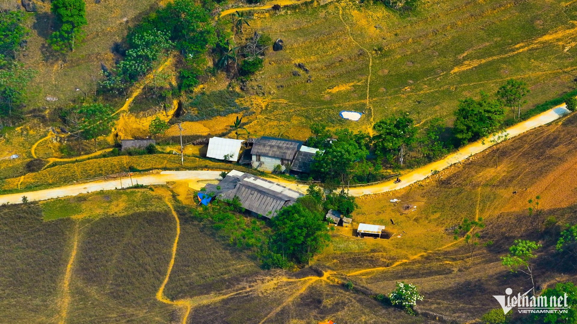 W-dan toc ton giao lao cai 7.jpg