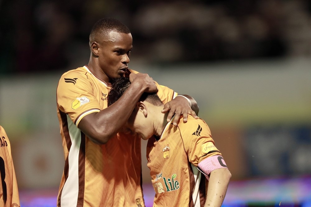 Bảng xếp hạng V-League 2024/25 - Vòng 24: HAGL rộng cửa trụ hạng