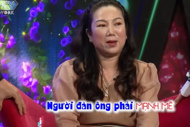 Tỏ ra cảm mến nhạc công nhưng người phụ nữ từ chối hẹn hò vì một lý do