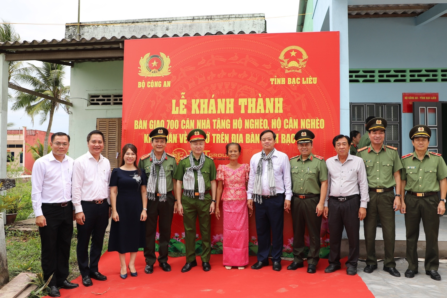 Bàn giao 700 nhà tình nghĩa cho hộ nghèo tỉnh Bạc Liêu